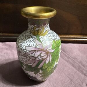 Bulb Vase Beautiful Flowers 5" tall. Small Damage‎ See Picture.